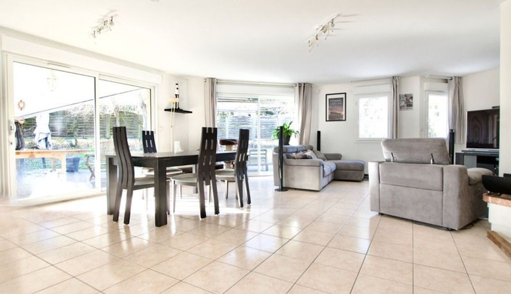 Achat maison à vendre 5 chambres 175 m² - Monnetier-Mornex