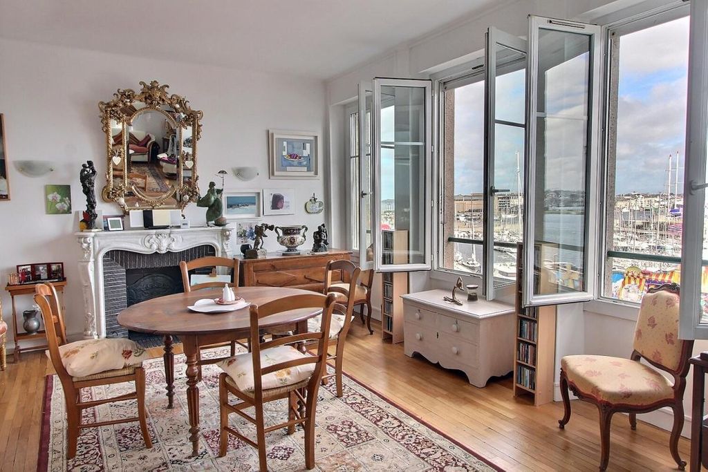 Achat appartement à vendre 5 pièces 131 m² - Saint-Malo