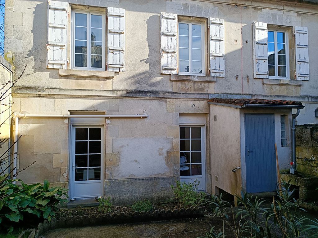 Achat maison à vendre 5 chambres 330 m² - Cognac