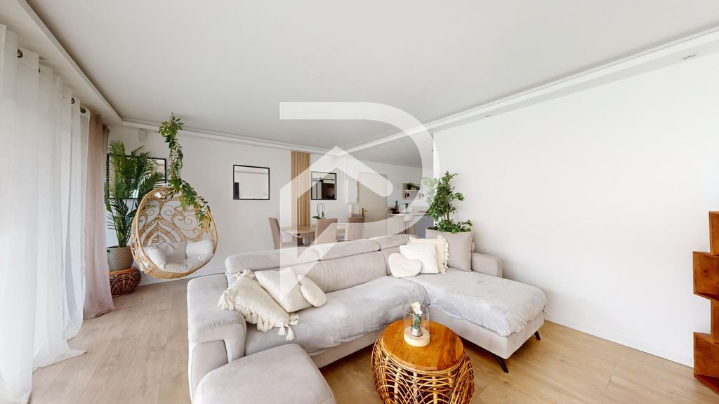 Achat appartement à vendre 3 pièces 75 m² - Le Mesnil-le-Roi