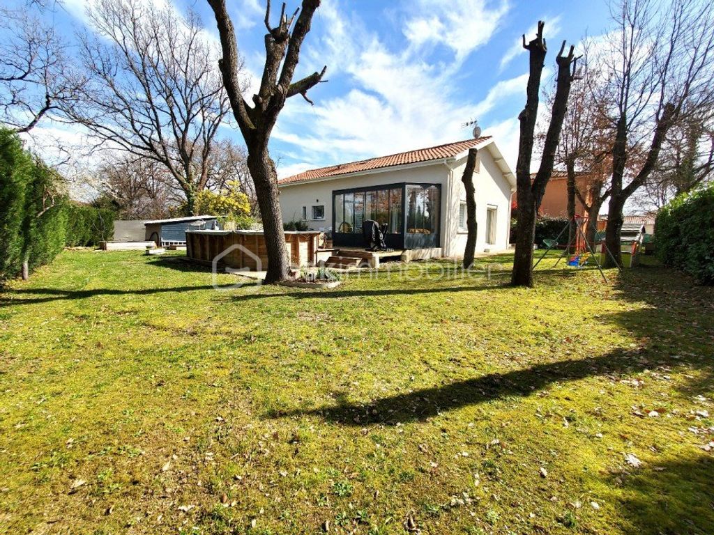 Achat maison à vendre 4 chambres 219 m² - Villeneuve-Tolosane