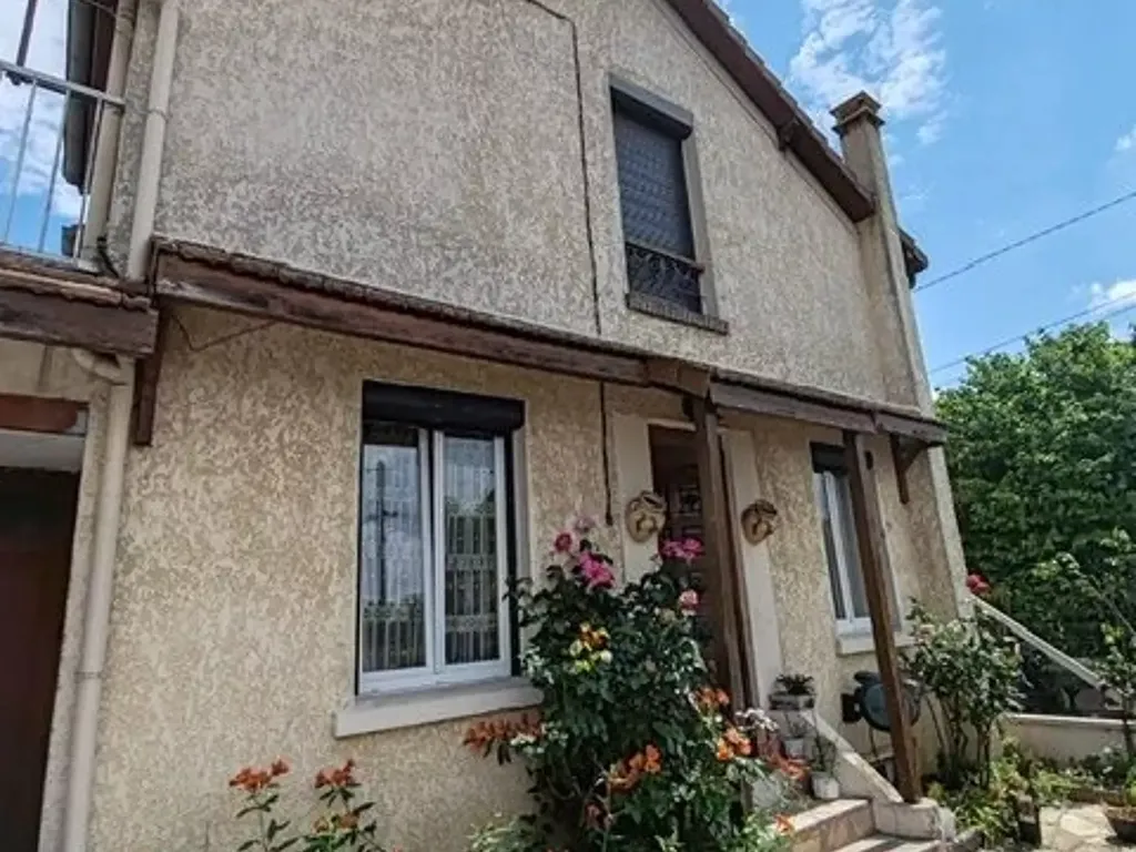 Achat maison à vendre 3 chambres 102 m² - Villeneuve-Saint-Georges