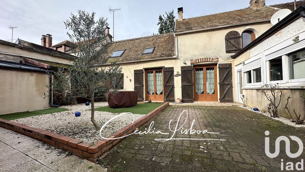 Achat maison à vendre 2 chambres 100 m² - Saint-Sérotin