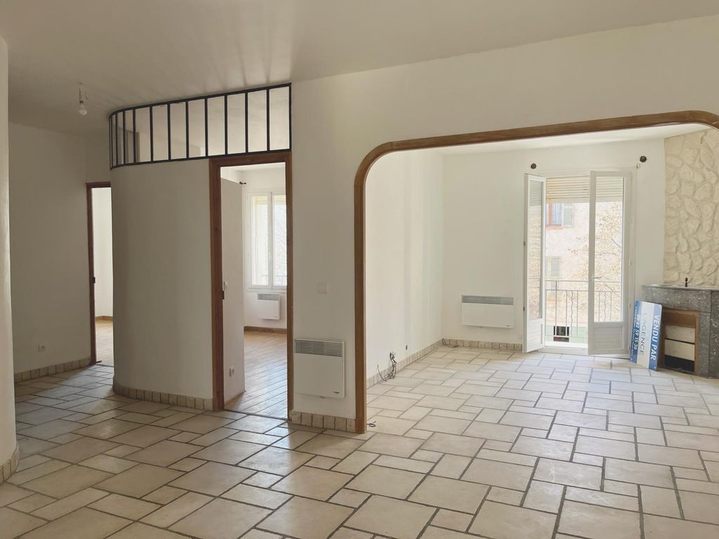 Achat appartement à vendre 3 pièces 76 m² - Hyères