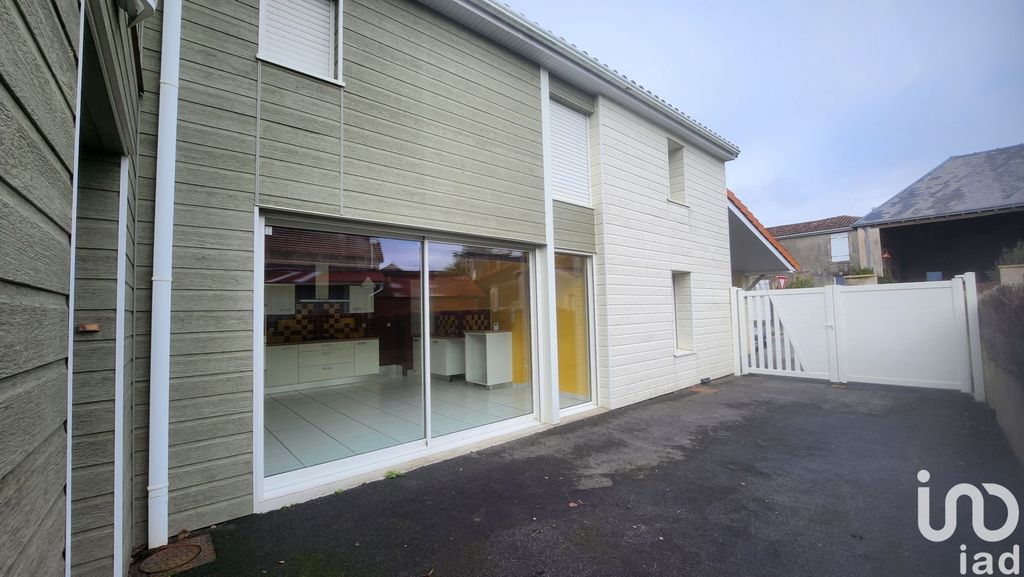 Achat maison à vendre 2 chambres 111 m² - Courlay