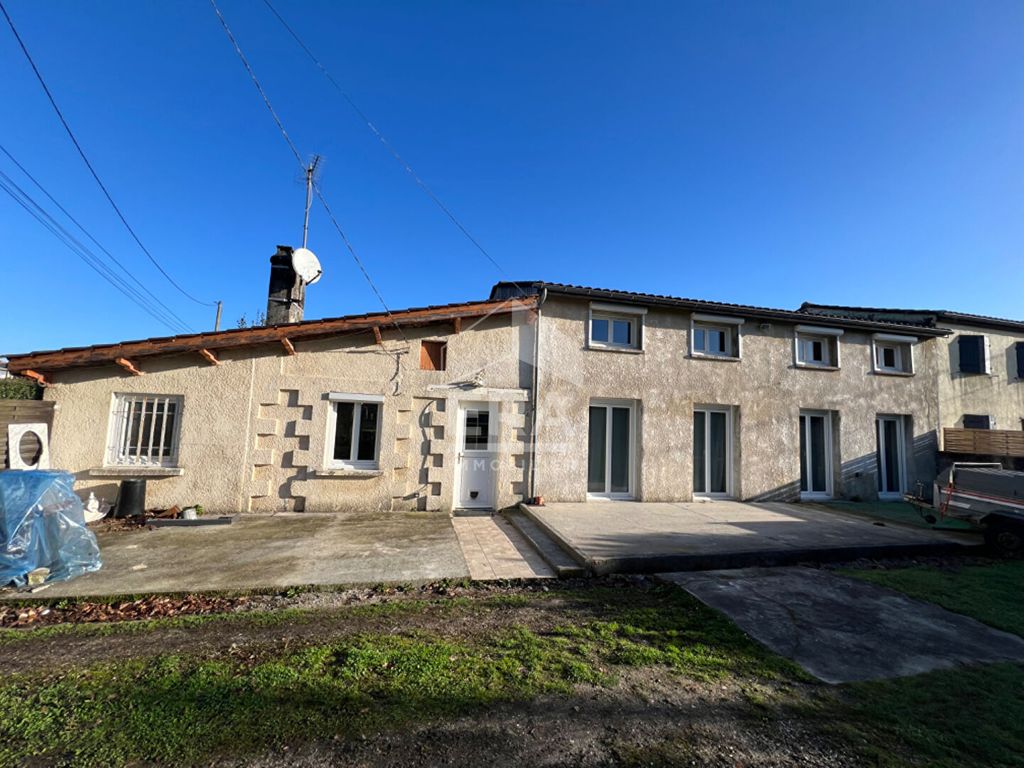 Achat maison à vendre 3 chambres 144 m² - Saint-Yzan-de-Soudiac