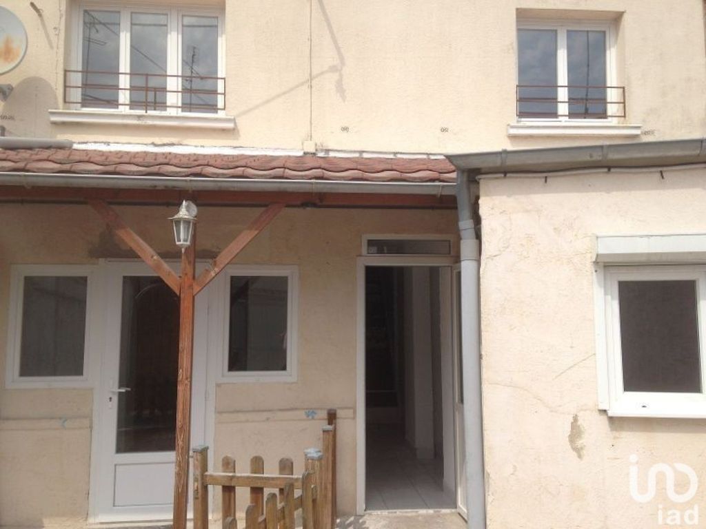 Achat maison à vendre 3 chambres 98 m² - Neuville-Saint-Rémy