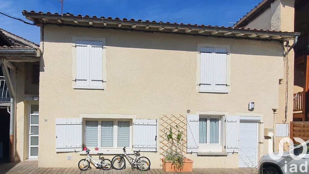 Achat maison à vendre 4 chambres 147 m² - Saint-Jean-de-Thurigneux