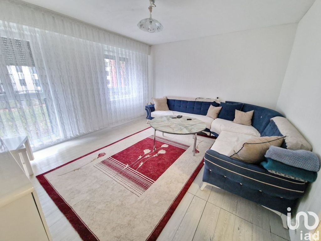 Achat appartement à vendre 4 pièces 72 m² - Saint-Jean-de-la-Ruelle