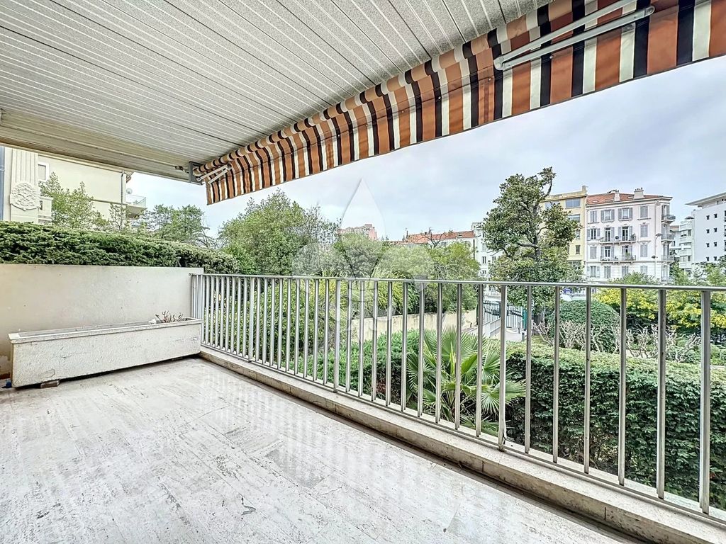 Achat appartement à vendre 3 pièces 66 m² - Cannes