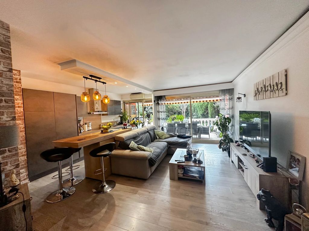 Achat appartement à vendre 2 pièces 60 m² - Saint-Laurent-du-Var