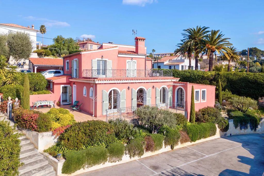 Achat appartement à vendre 4 pièces 141 m² - Cagnes-sur-Mer