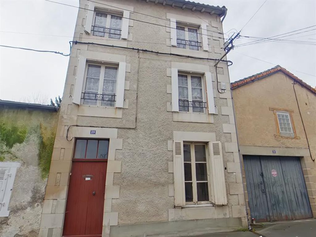 Achat maison à vendre 3 chambres 110 m² - Montmorillon