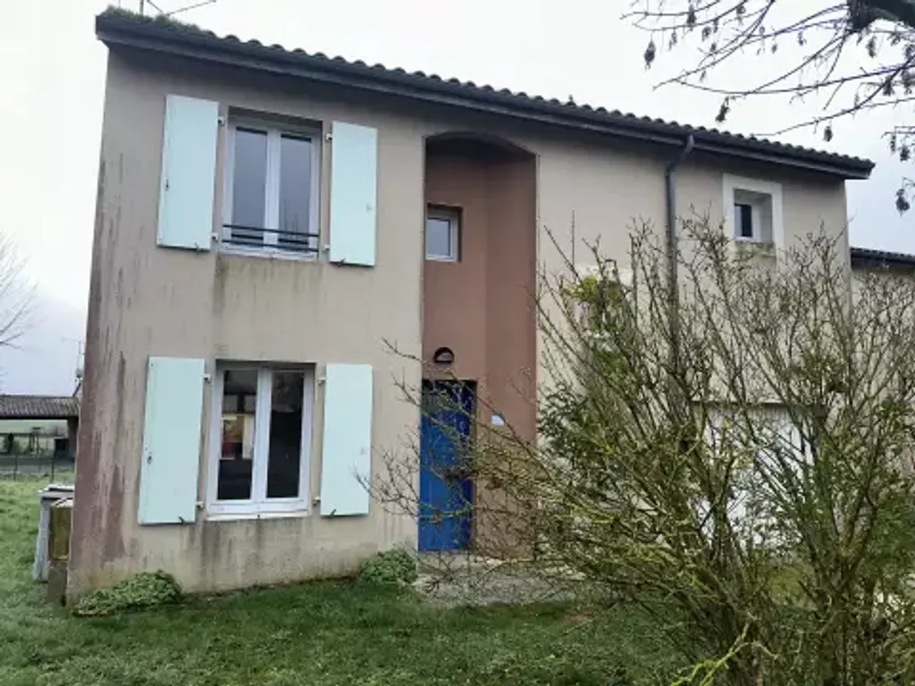 Achat maison à vendre 4 chambres 114 m² - Gençay