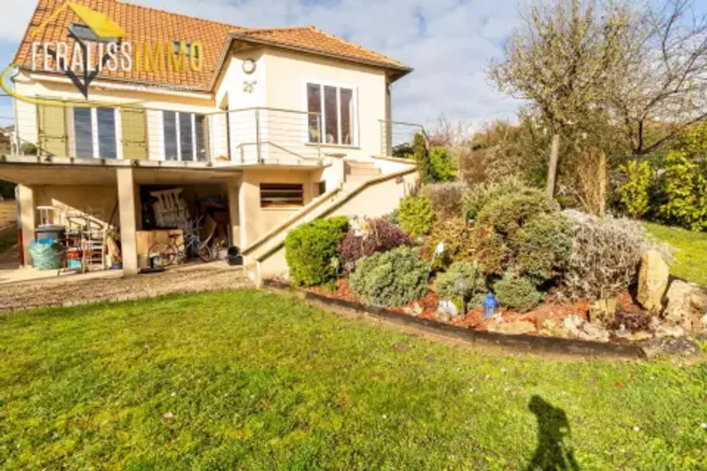 Achat maison à vendre 4 chambres 130 m² - Vaux-sur-Seine