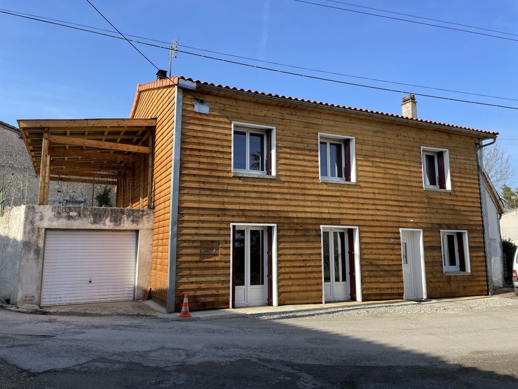Achat maison à vendre 4 chambres 178 m² - Barbezieux-Saint-Hilaire