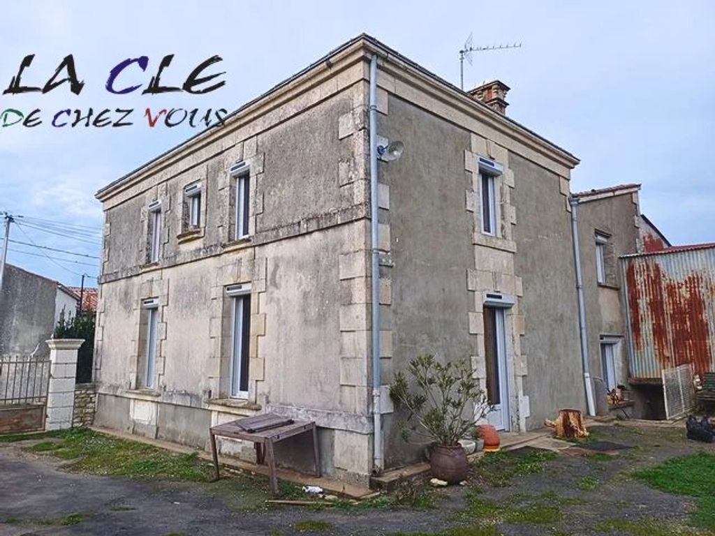 Achat maison à vendre 4 chambres 180 m² - Xanton-Chassenon