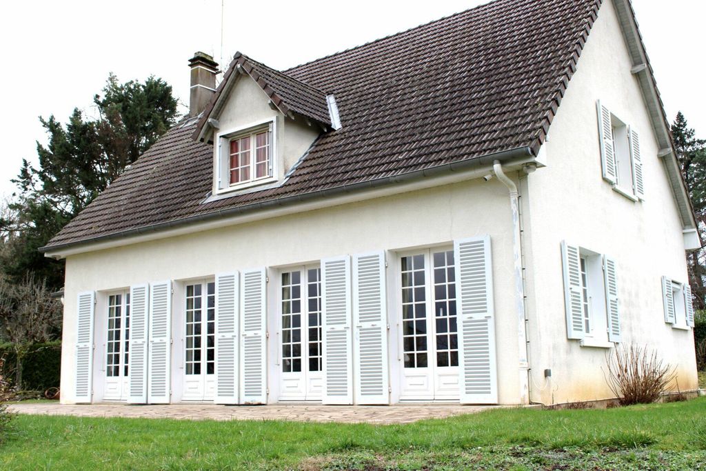Achat maison à vendre 4 chambres 180 m² - La Chapelle-Montlinard