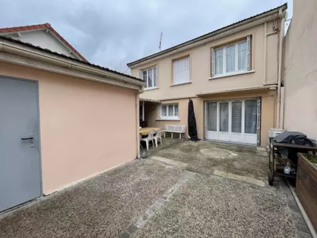 Achat maison à vendre 5 chambres 85 m² - Drancy