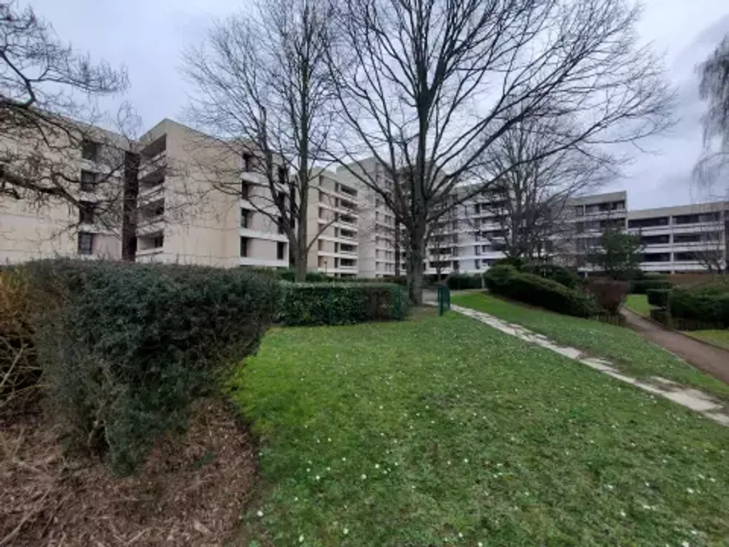 Achat appartement à vendre 5 pièces 94 m² - Élancourt