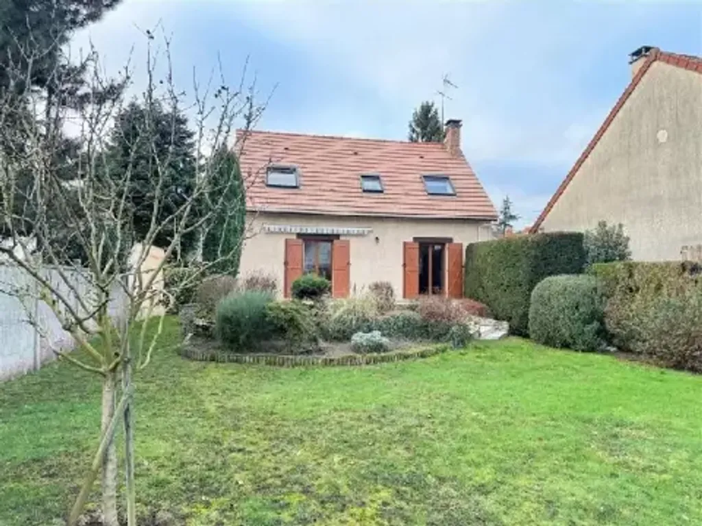 Achat maison à vendre 4 chambres 125 m² - Sainte-Geneviève-des-Bois