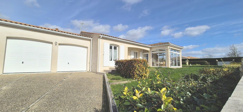 Achat maison à vendre 2 chambres 99 m² - Saint-Palais-sur-Mer