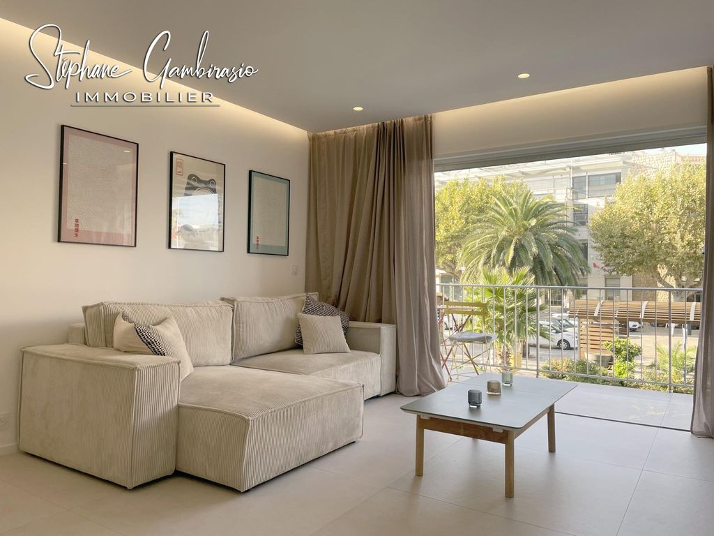 Achat appartement à vendre 2 pièces 41 m² - Cavalaire-sur-Mer