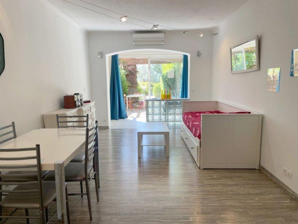 Achat maison à vendre 1 chambre 55 m² - Fréjus