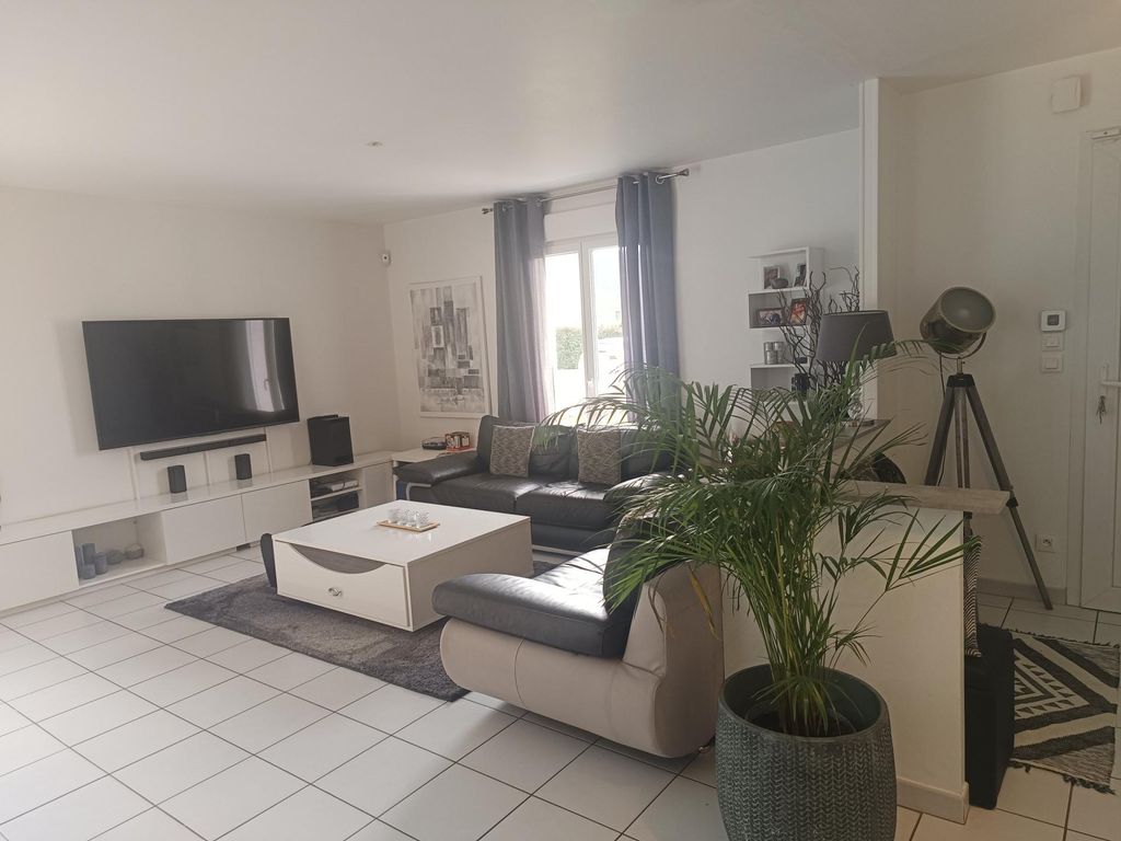 Achat maison à vendre 3 chambres 111 m² - Béard-Géovreissiat