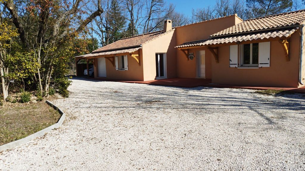 Achat maison à vendre 4 chambres 171 m² - Saint-Maximin-la-Sainte-Baume