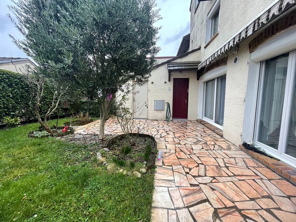 Achat maison à vendre 4 chambres 95 m² - Saint-Brice-sous-Forêt