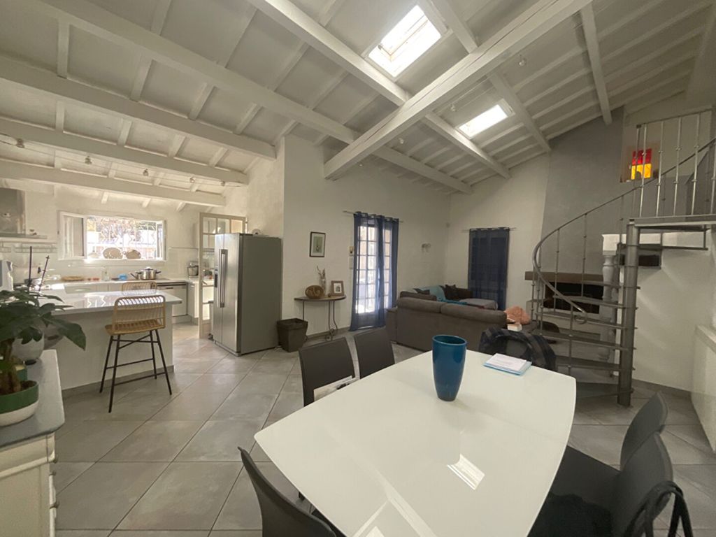 Achat maison à vendre 3 chambres 120 m² - Hyères