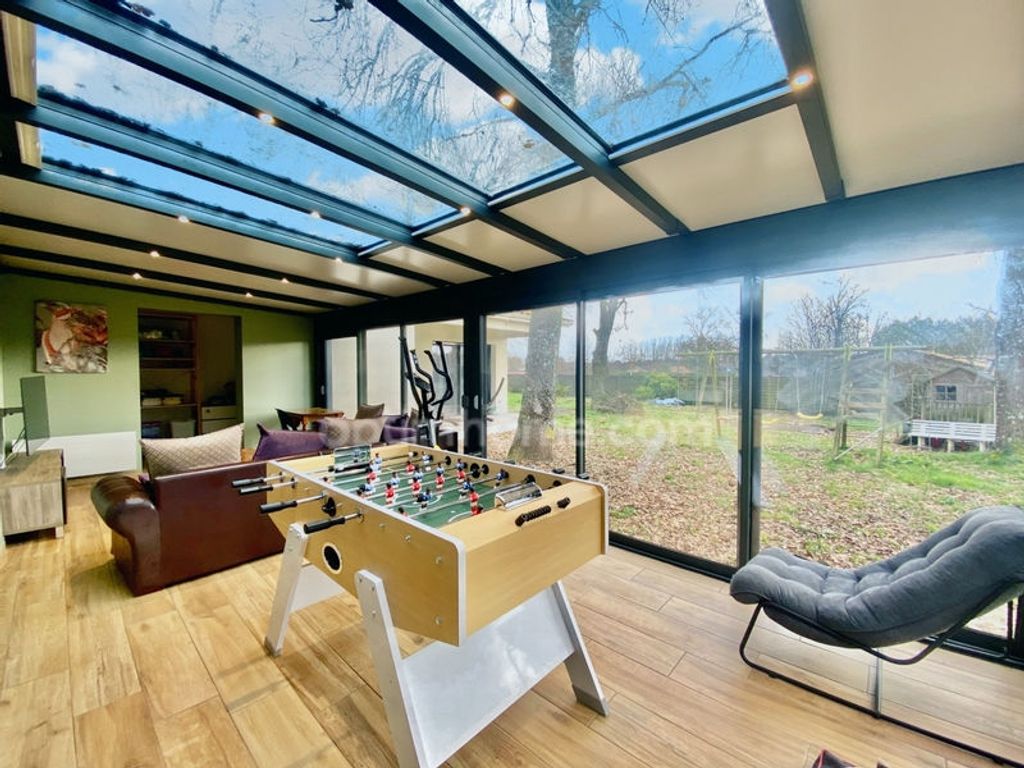 Achat maison à vendre 5 chambres 190 m² - Landiras