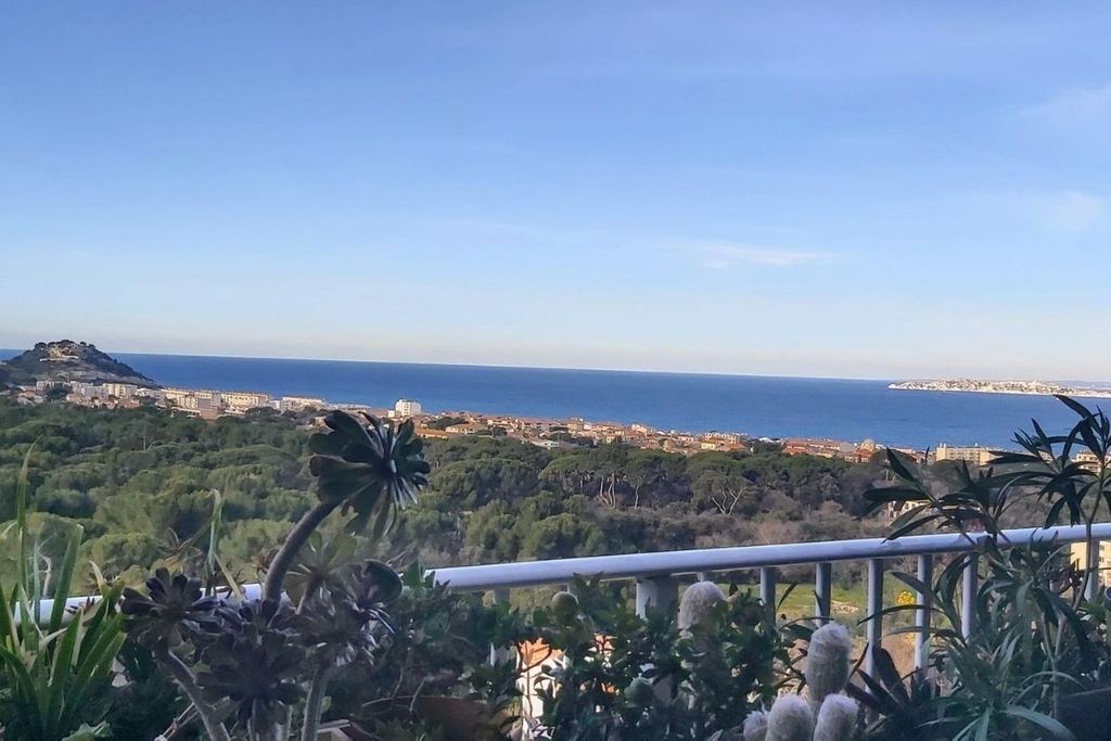 Achat appartement à vendre 3 pièces 67 m² - Marseille 8ème arrondissement