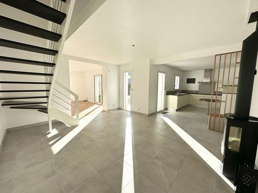 Achat maison à vendre 3 chambres 113 m² - Sainte-Luce-sur-Loire