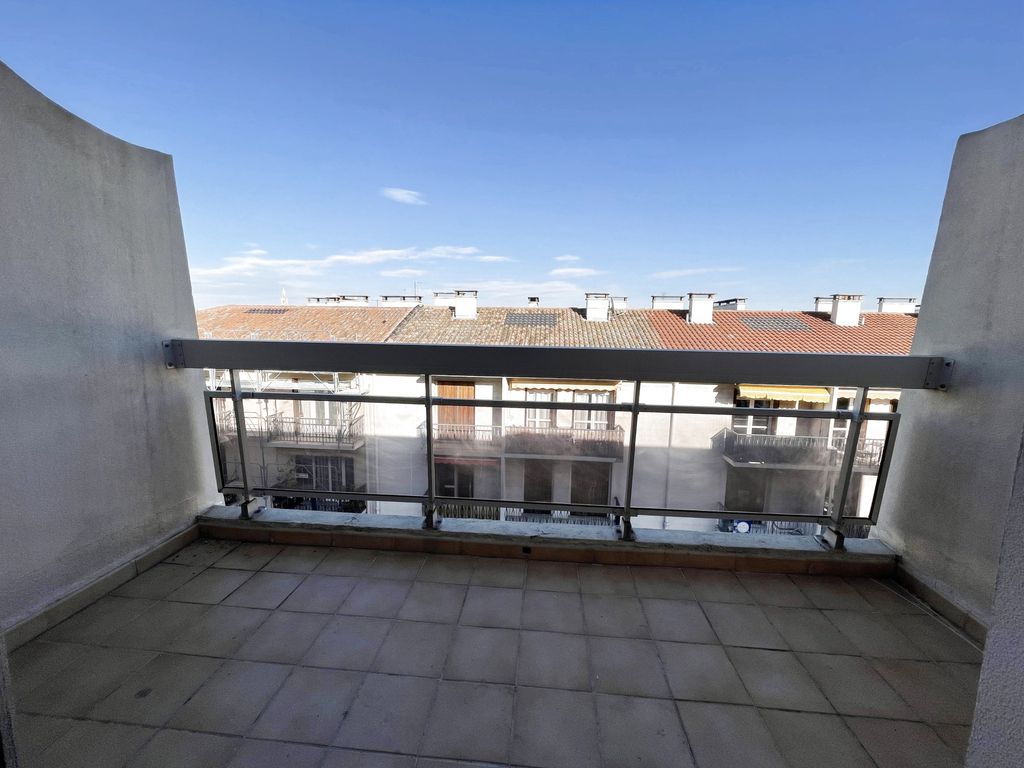 Achat appartement à vendre 3 pièces 65 m² - Nîmes