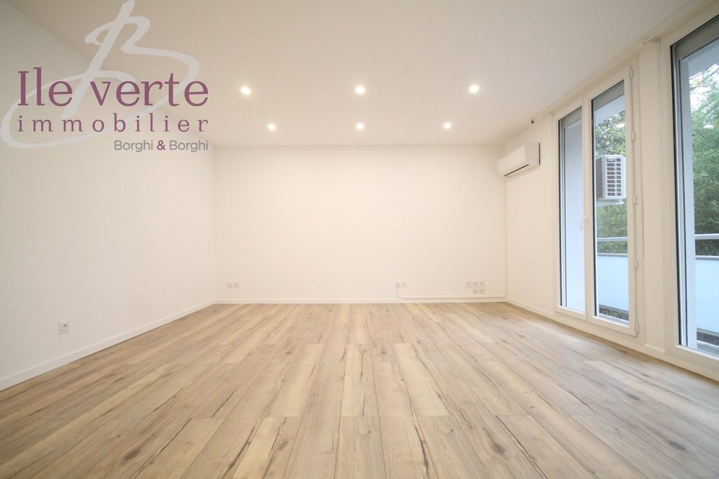 Achat appartement à vendre 3 pièces 66 m² - La Tronche