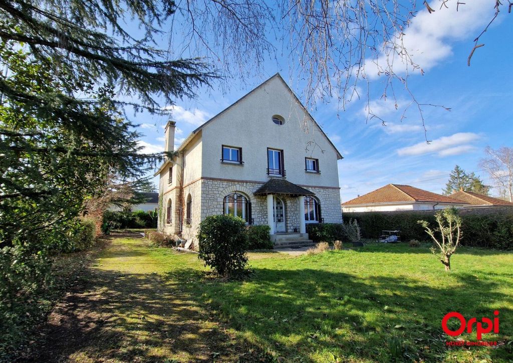 Achat maison à vendre 7 chambres 300 m² - Montigny-sur-Loing