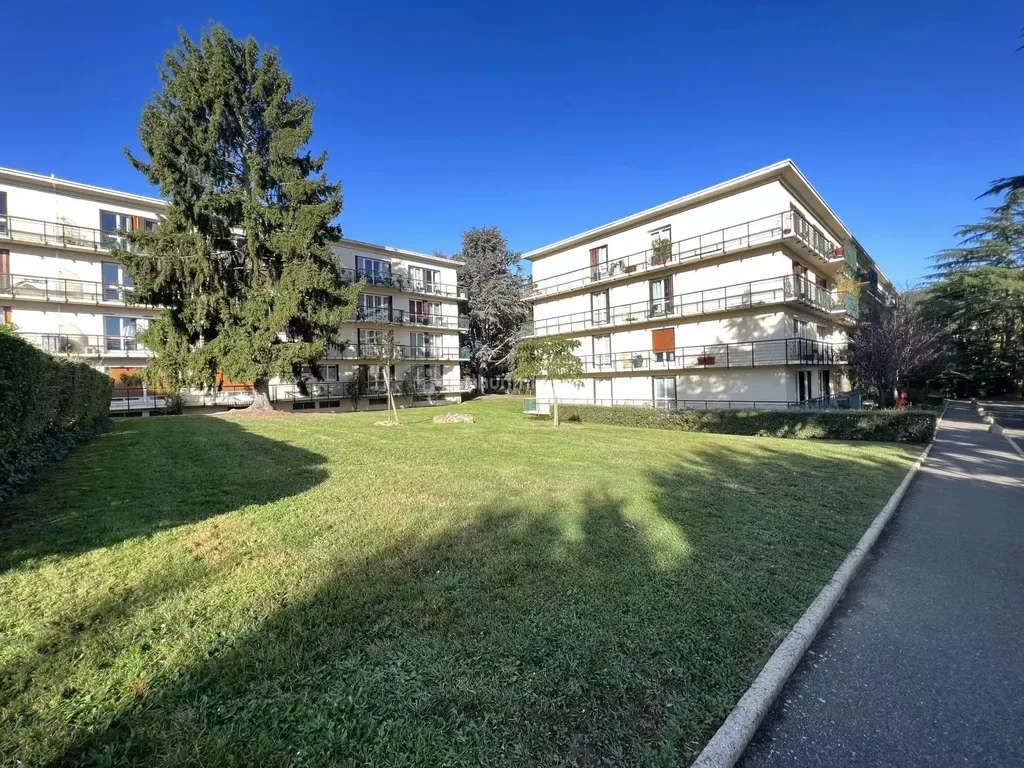 Achat appartement à vendre 3 pièces 78 m² - Villebon-sur-Yvette