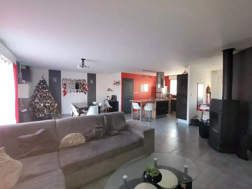 Achat maison à vendre 3 chambres 95 m² - Saint-Cyr-du-Doret