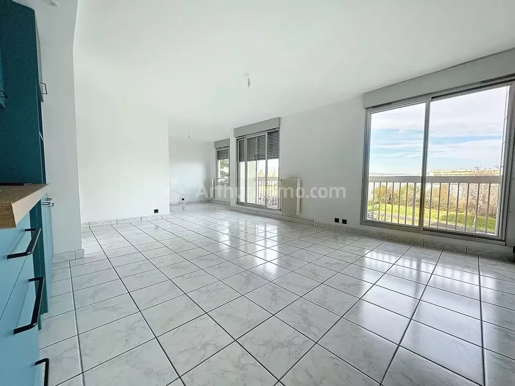 Achat appartement à vendre 4 pièces 84 m² - Clermont-Ferrand