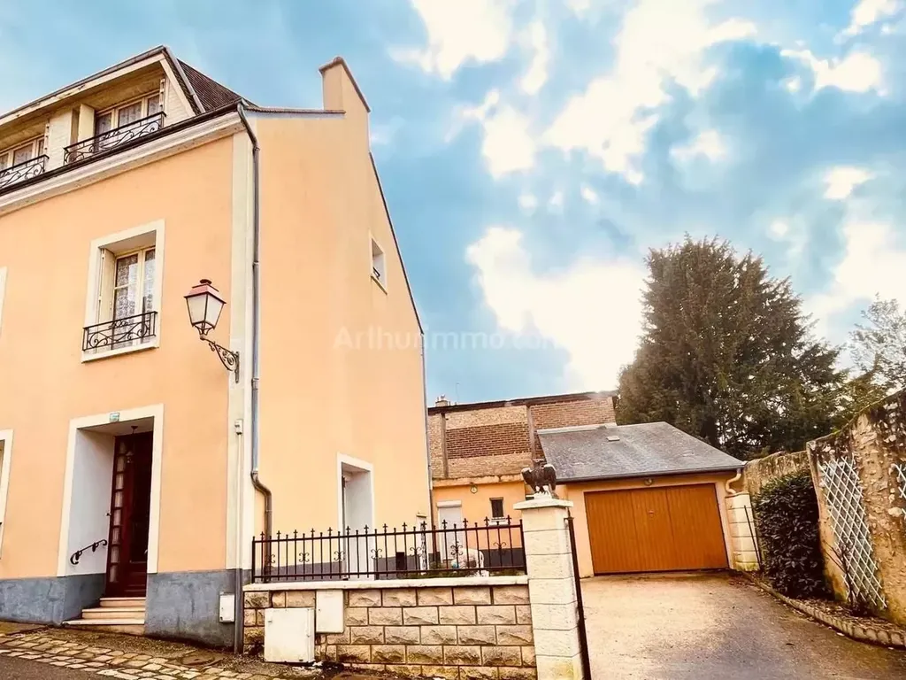 Achat maison à vendre 4 chambres 147 m² - Fresnay-sur-Sarthe