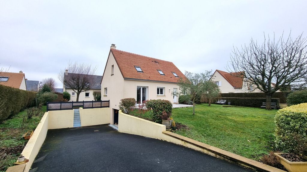 Achat maison à vendre 5 chambres 132 m² - Caen