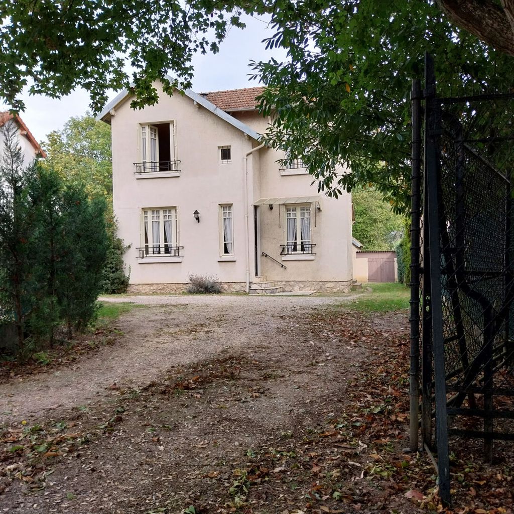 Achat maison à vendre 3 chambres 137 m² - Orléans