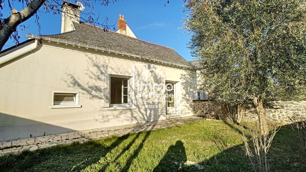 Achat maison à vendre 3 chambres 122 m² - Évron