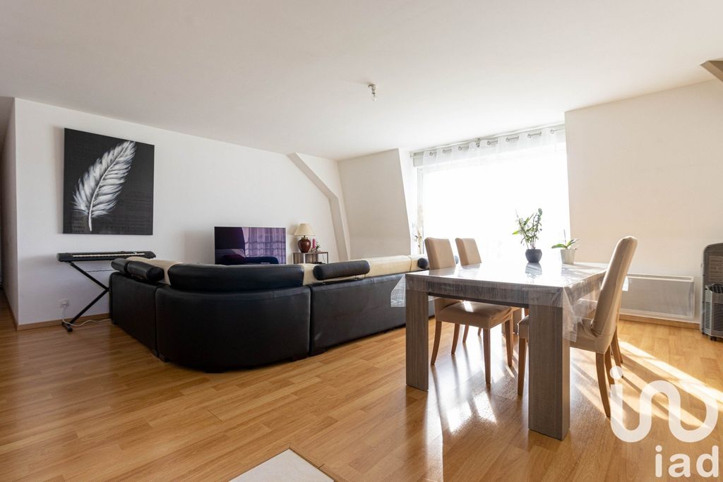 Achat appartement à vendre 4 pièces 79 m² - Saint-Sébastien-de-Morsent