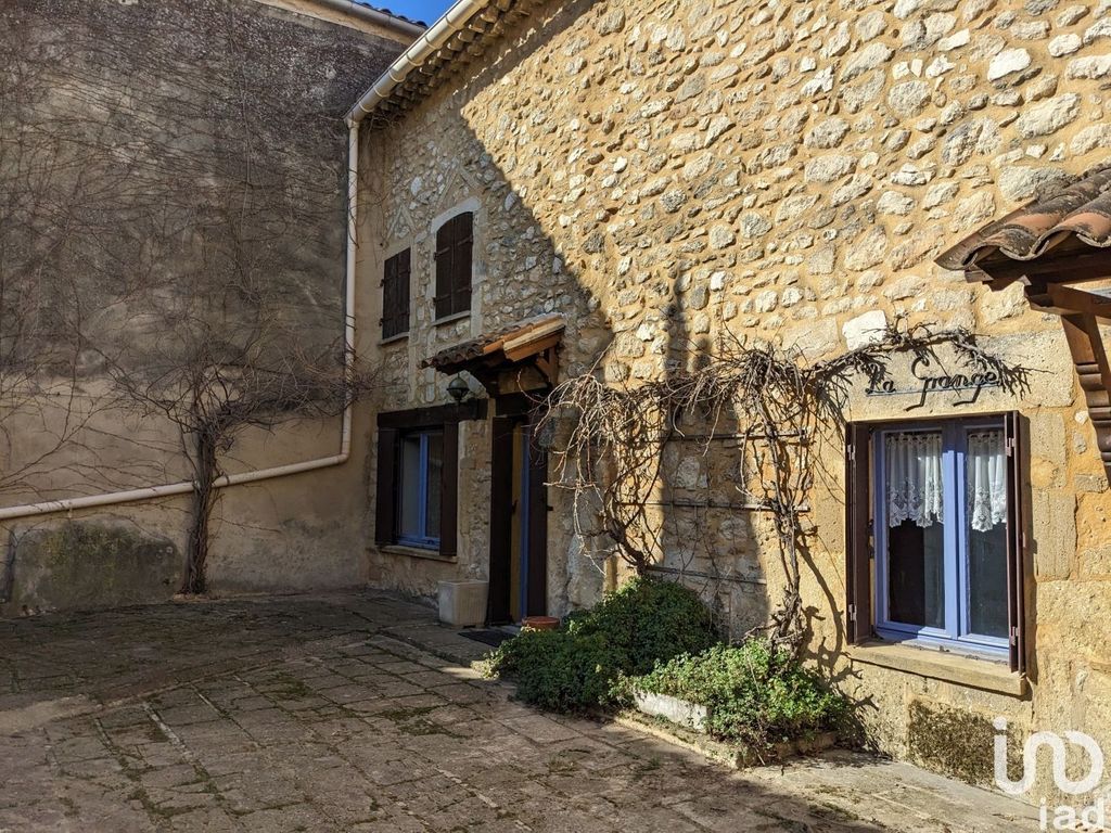 Achat maison à vendre 2 chambres 100 m² - Saint-Hilaire-d'Ozilhan