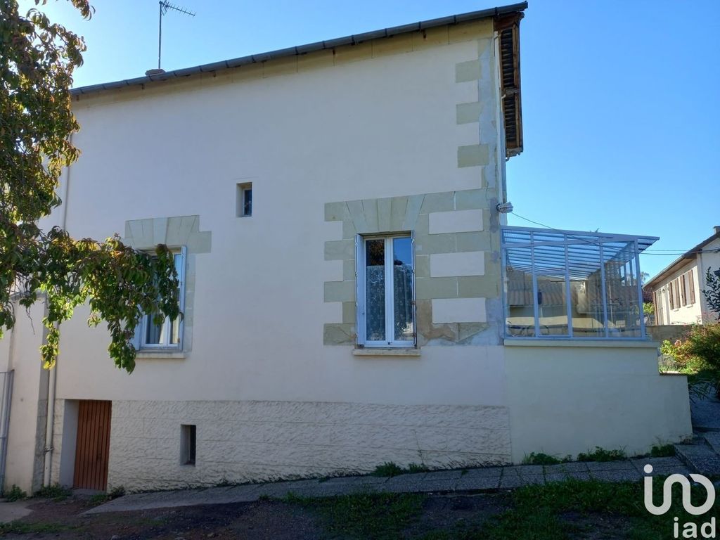 Achat maison à vendre 2 chambres 76 m² - Loudun