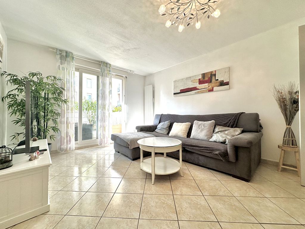 Achat appartement à vendre 3 pièces 69 m² - Marseille 8ème arrondissement