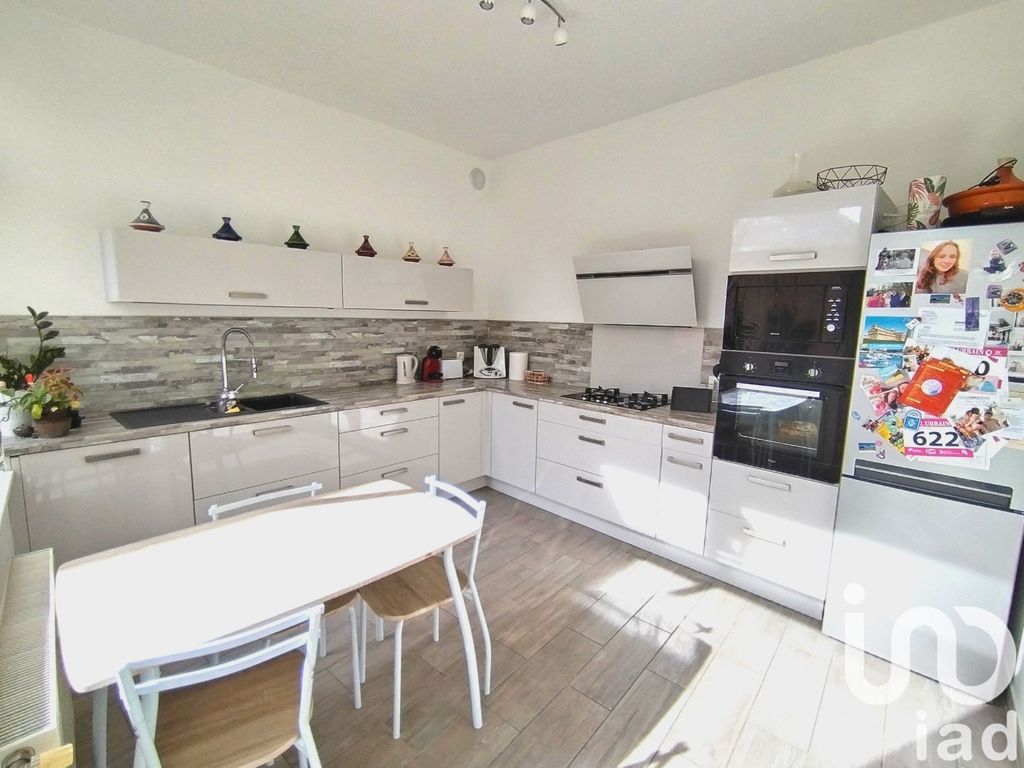 Achat maison à vendre 4 chambres 157 m² - Bourg-Saint-Andéol